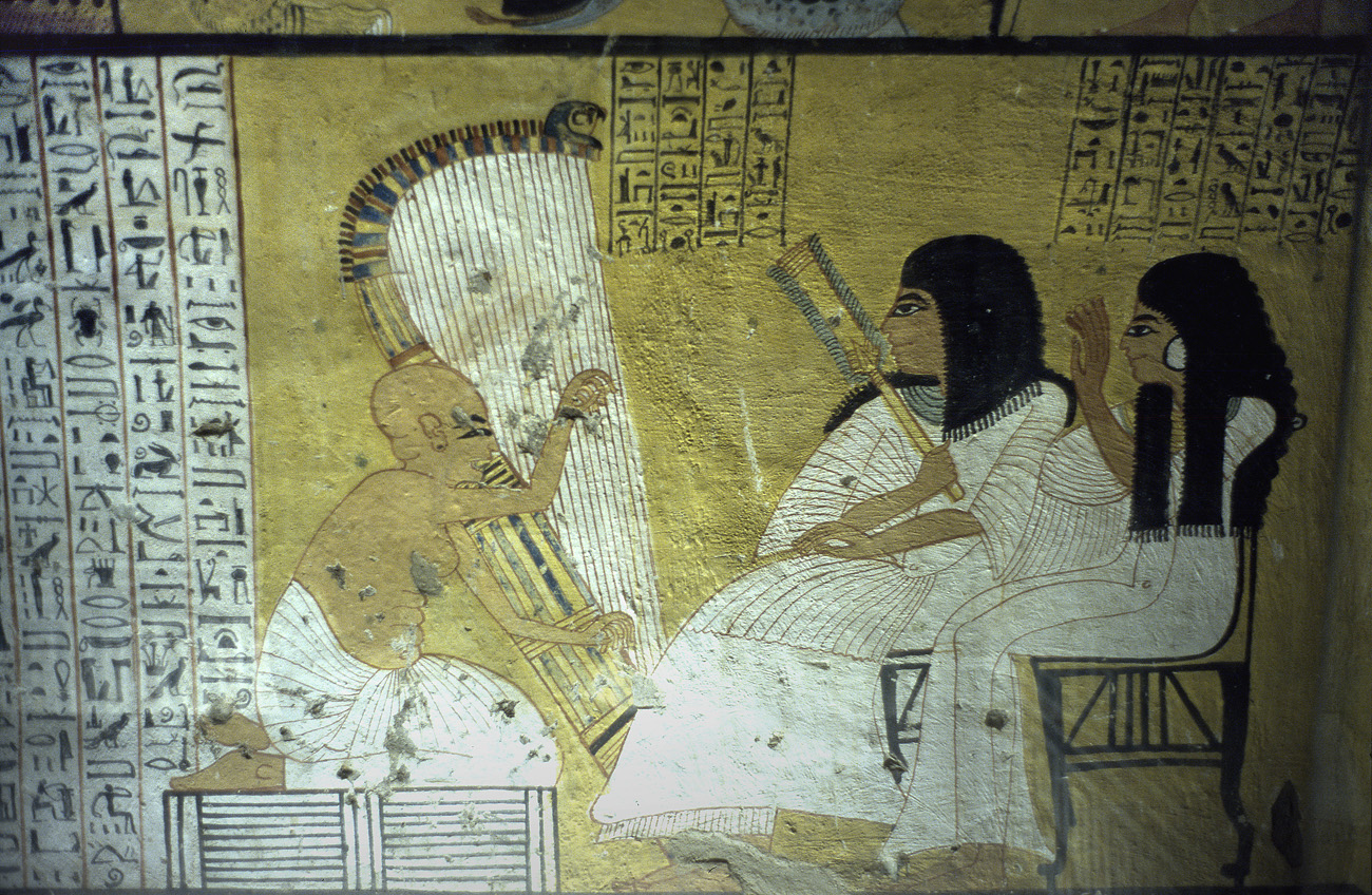 egyp01_30 sennedjem.jpg - Thèbes nécropoles tombes des nobles tombe de Sennedjem Provia 100 F